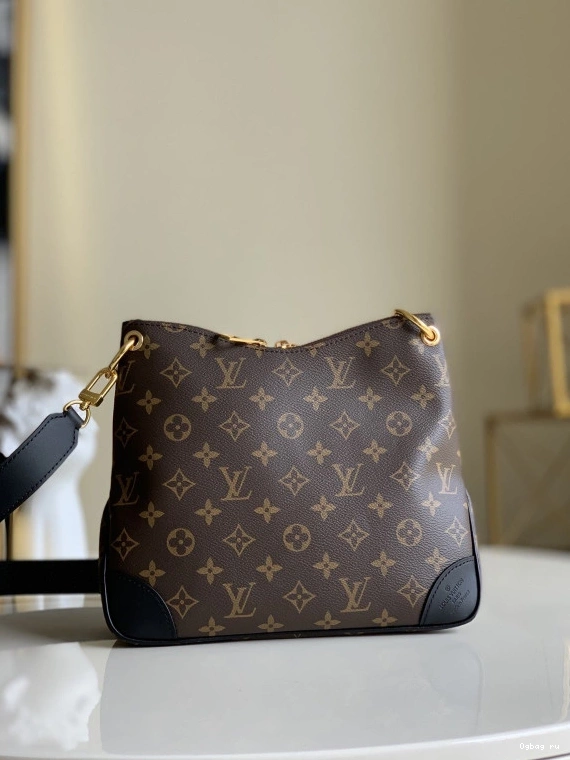 LOUIS VUITTON PM ODÉON 0722
